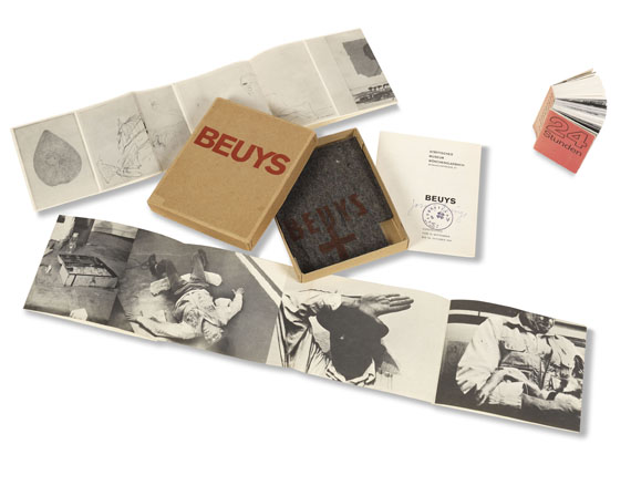 Joseph Beuys - Mönchengladbach-Katalog 1967. Dabei: 24 Stunden (mit Mehlsäckchen). - Autre image