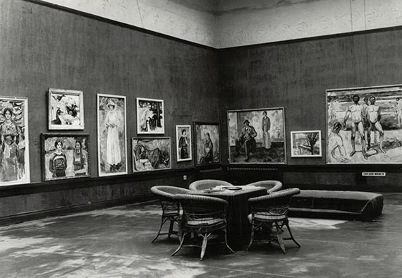 Illustration for: Blomqvist Art Gallery, Kristiania, exhibition view from 1915.